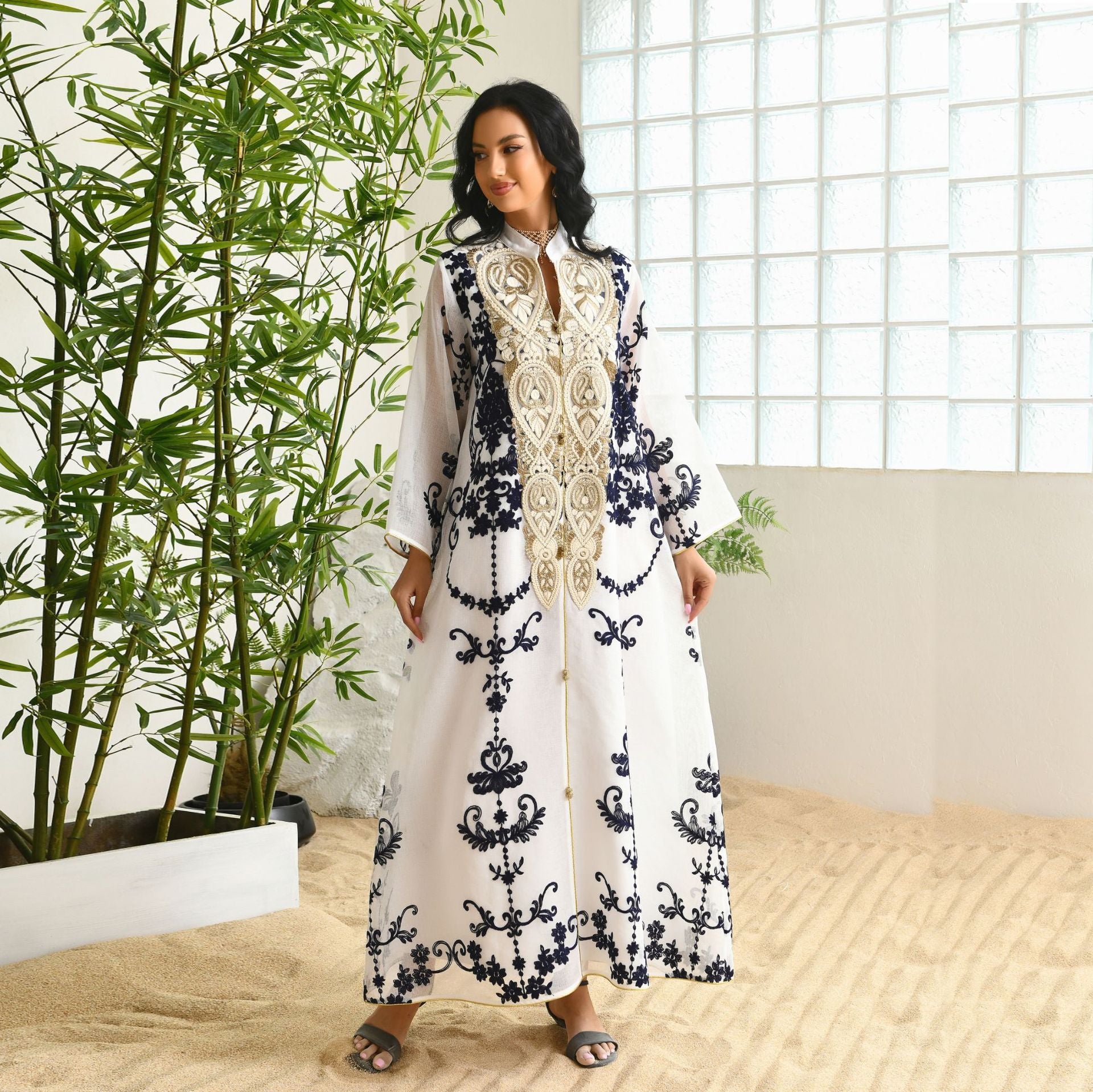 Muslim Evening Dress Mesh Embroidery Appliquéd Robe Abaya